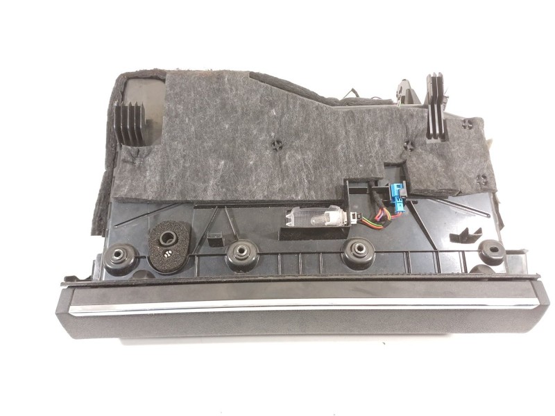 Recambio de guantera para mercedes-benz clase c (w204) berlina c 320 cdi (204.022) referencia OEM IAM A2046800291  