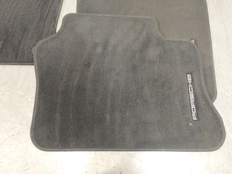 Recambio de juego de alfombrillas para porsche panamera diesel referencia OEM IAM   
