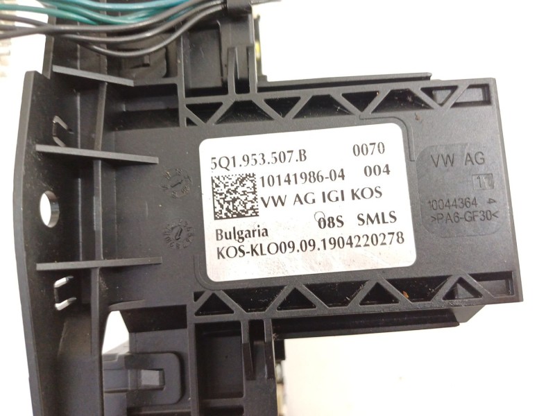 Recambio de mando intermitentes para skoda octavia lim. (5e3) l&k referencia OEM IAM 5Q1953507B  5Q1953613AH