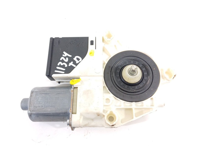 Recambio de motor elevalunas trasero derecho para renault megane iii sport tourer business referencia OEM IAM 827306548R  