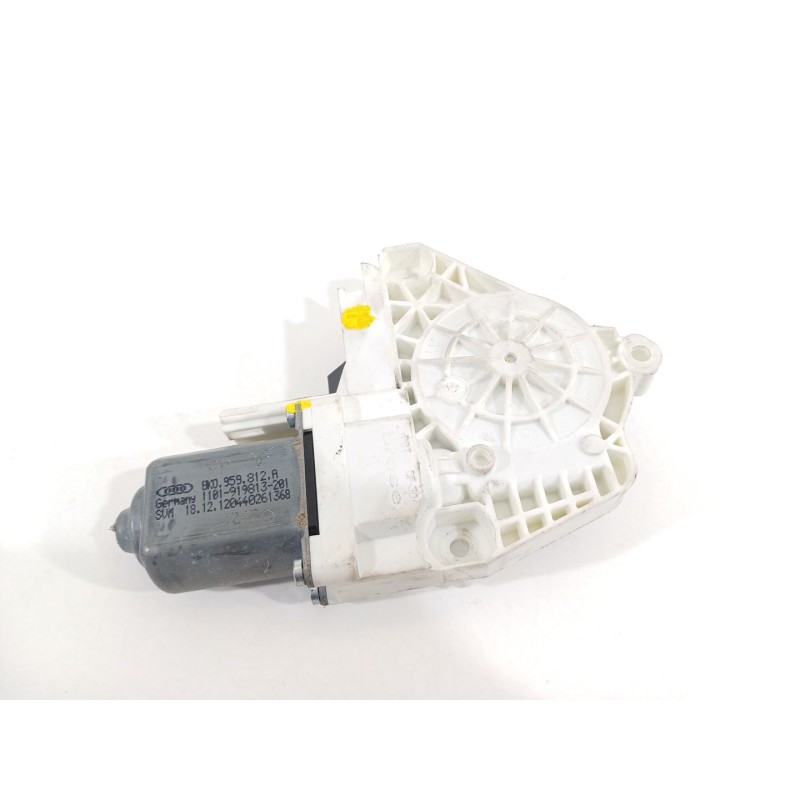Recambio de motor elevalunas trasero derecho para audi a4 ber. (b8) s line sportpaket / plus referencia OEM IAM 8K0959812A  
