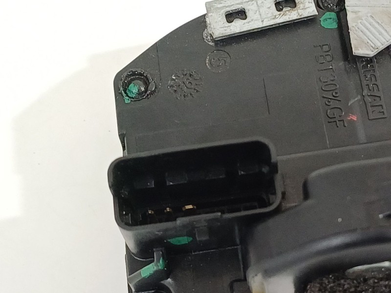 Recambio de cerradura puerta trasera derecha para nissan qashqai (j11) 360 referencia OEM IAM 825004EA2A  