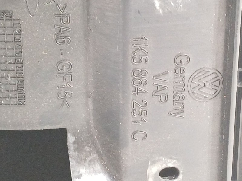 Recambio de apoyabrazos central para volkswagen golf vi (5k1) gti referencia OEM IAM 1K5864251C  