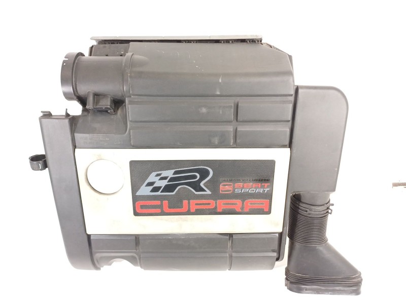 Recambio de tapa motor para seat leon (1p1) 2.0 cupra r referencia OEM IAM 06F133837AN  