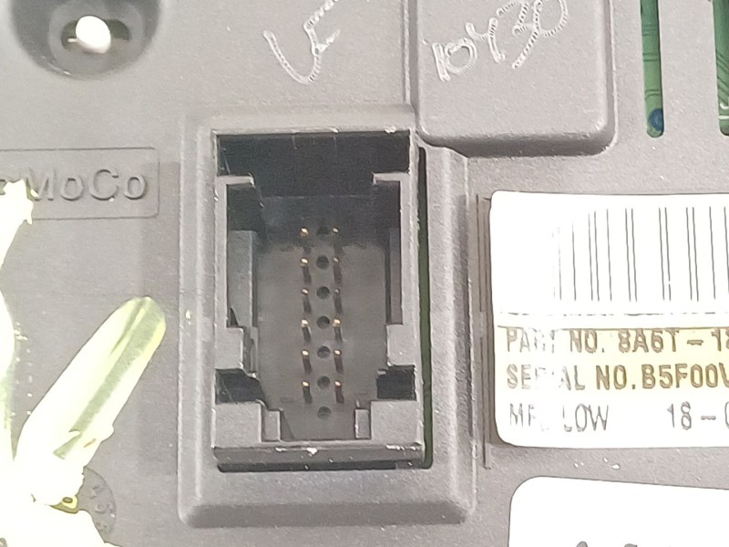 Recambio de pantalla multifuncion para ford fiesta (cb1) ambiente referencia OEM IAM 8A6T18B955AE  