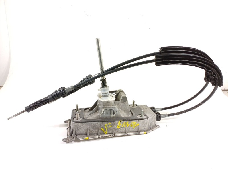 Recambio de palanca cambio para skoda fabia active referencia OEM IAM 6C0711049F  