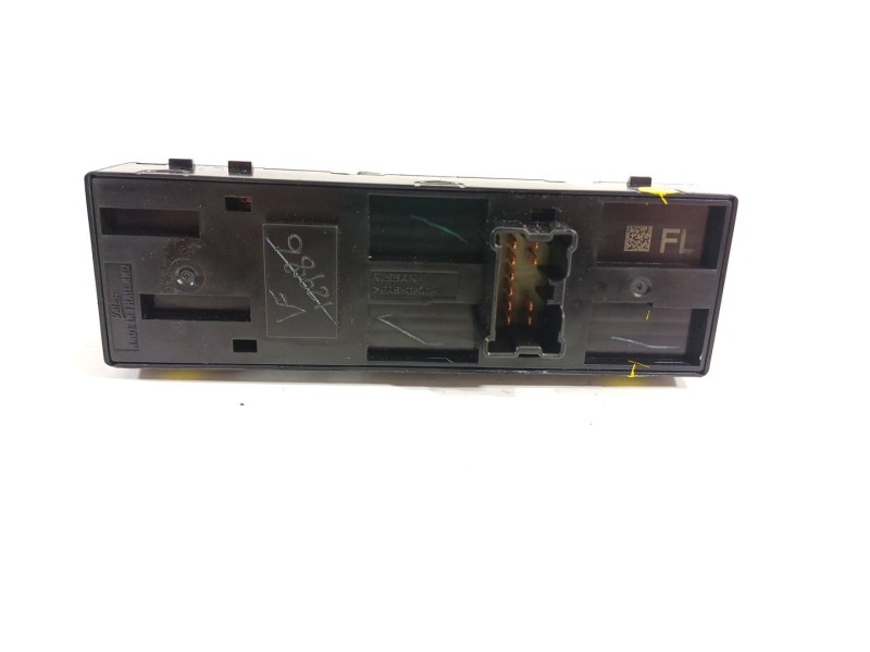 Recambio de mando elevalunas delantero izquierdo para nissan qashqai (j11) 1.6 dci turbodiesel cat referencia OEM IAM 25401HV02B