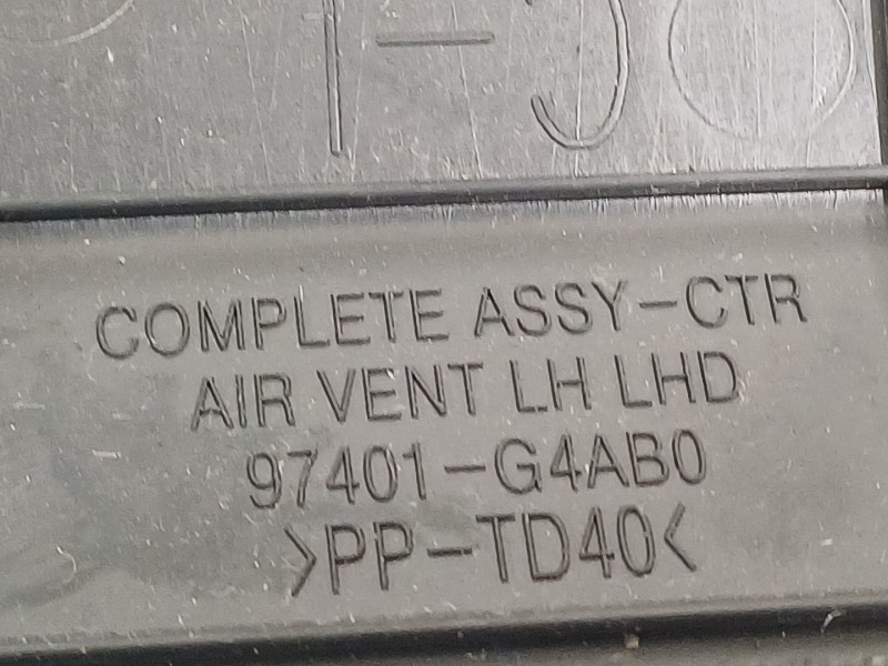 Recambio de rejilla aireadora para hyundai i30 (pd) essence referencia OEM IAM 97401G4AB0  
