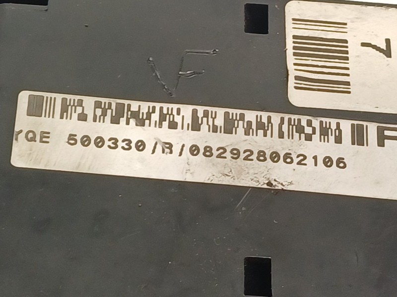 Recambio de caja reles / fusibles para land rover freelander baikal familiar referencia OEM IAM YQE500330  082928062106
