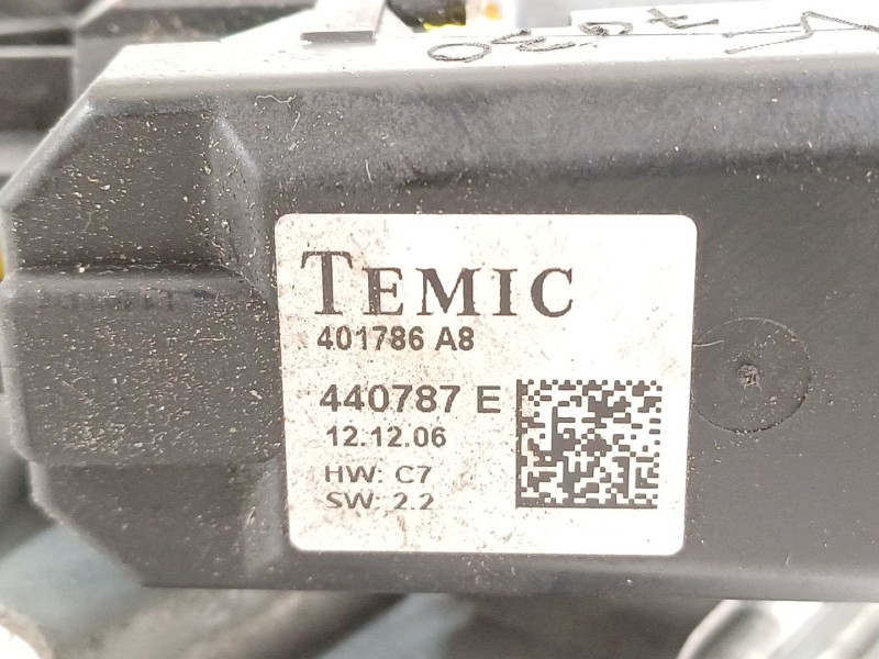 Recambio de elevalunas trasero izquierdo para citroën c4 grand picasso exclusive referencia OEM IAM 135090222 401786A8 440787E