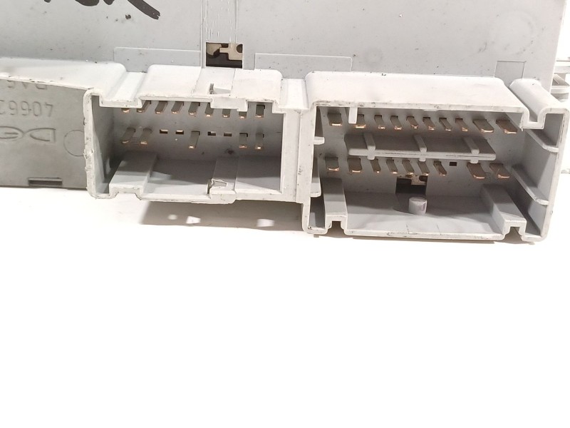 Recambio de caja reles / fusibles para citroën jumper ii furgoneta 2.2 hdi 100 referencia OEM IAM 1361296080  