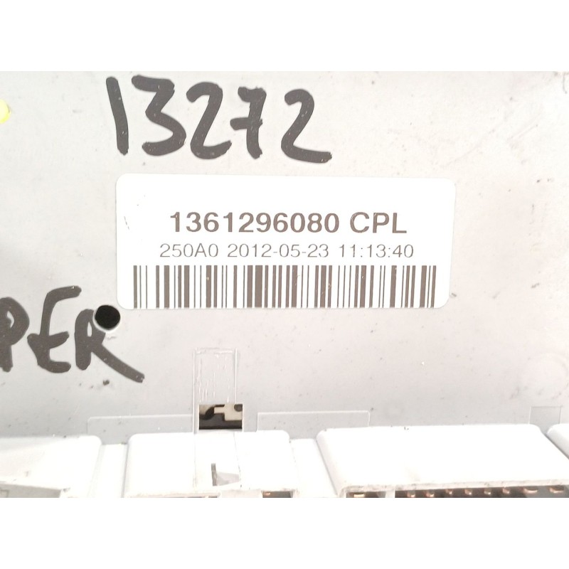 Recambio de caja reles / fusibles para citroën jumper ii furgoneta 2.2 hdi 100 referencia OEM IAM 1361296080  