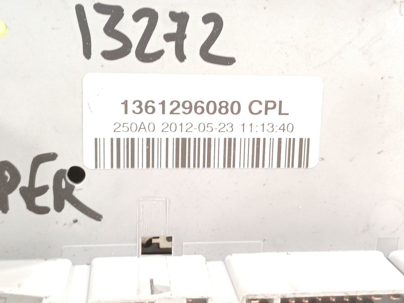 Recambio de caja reles / fusibles para citroën jumper ii furgoneta 2.2 hdi 100 referencia OEM IAM 1361296080  