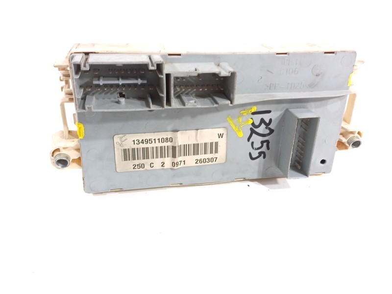 Recambio de caja reles / fusibles para citroën jumper ii autobús 2.2 hdi 120 referencia OEM IAM 1349511080  