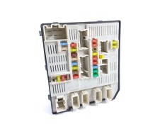 Recambio de caja reles / fusibles para renault megane iii sport tourer dynamique referencia OEM IAM 284B60008R 519339311 USMBD95