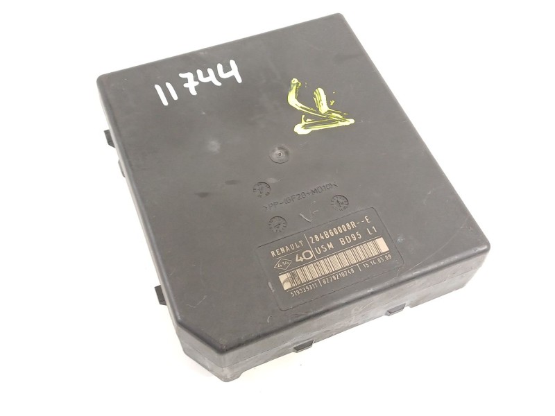 Recambio de caja reles / fusibles para renault megane iii sport tourer dynamique referencia OEM IAM 284B60008R 519339311 USMBD95