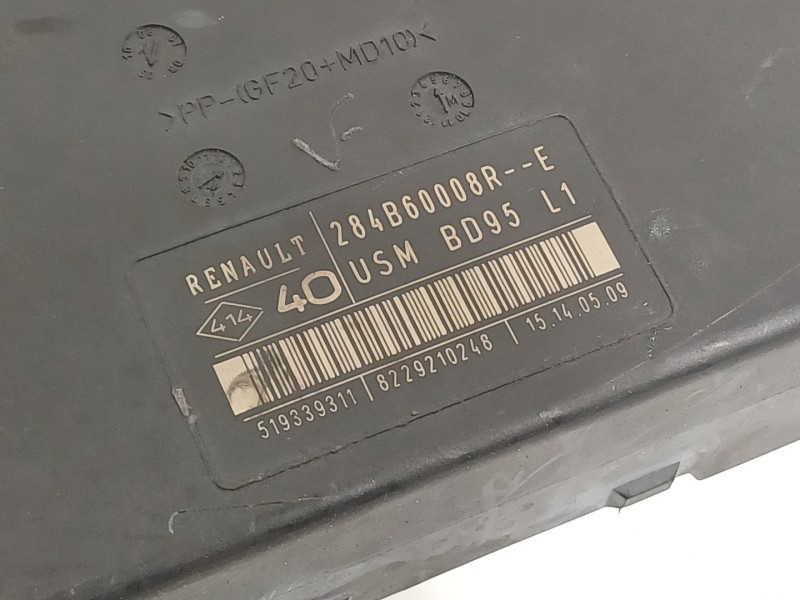 Recambio de caja reles / fusibles para renault megane iii sport tourer dynamique referencia OEM IAM 284B60008R 519339311 USMBD95