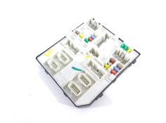 Recambio de caja reles / fusibles para renault laguna iii dynamique tomtom referencia OEM IAM 284B65636R 525202F02 USM2010