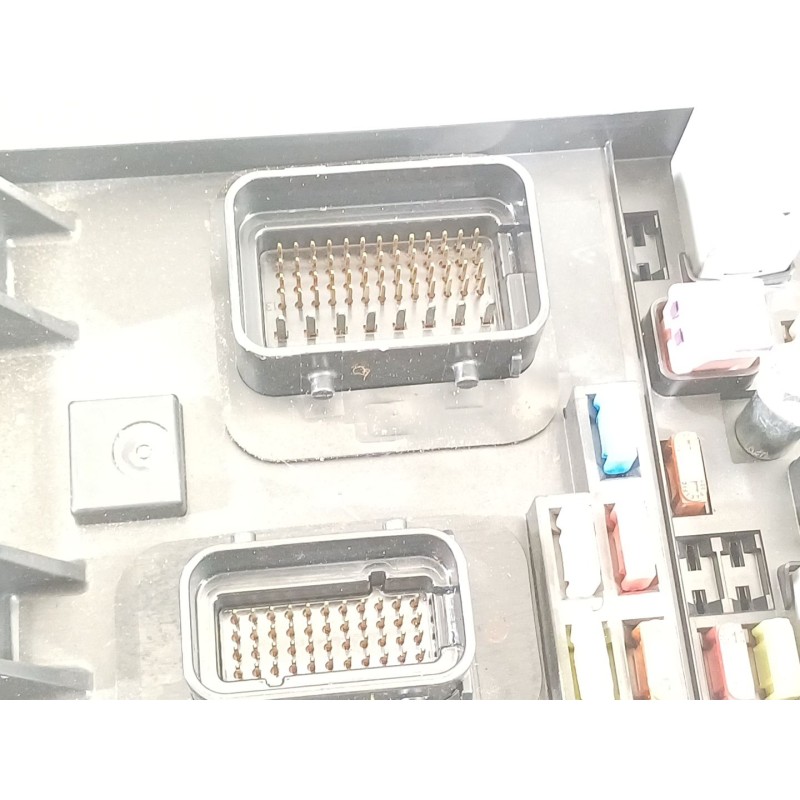 Recambio de caja reles / fusibles para kia carnival / grand carnival iii (vq) 2.2 crdi referencia OEM IAM 919504D240OP  