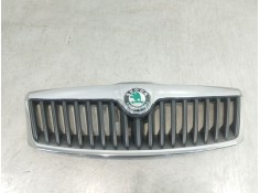 Recambio de rejilla delantera para skoda octavia berlina (1z3) ambition referencia OEM IAM 1Z0853651C  1Z0853661A