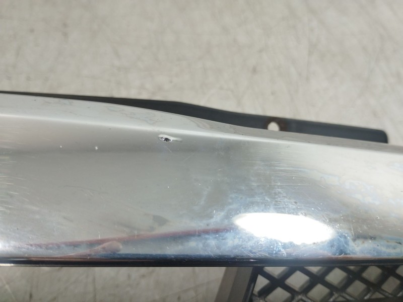 Recambio de rejilla delantera para ssangyong rexton 2.9 td gls referencia OEM IAM 7946308000  7946008000