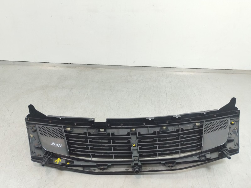 Recambio de rejilla delantera para ssangyong rexton 2.9 td gls referencia OEM IAM 7946308000  7946008000