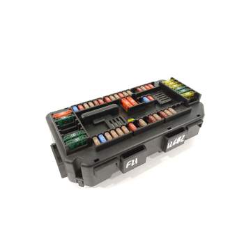 CAJA RELES / FUSIBLES 6114922487904 