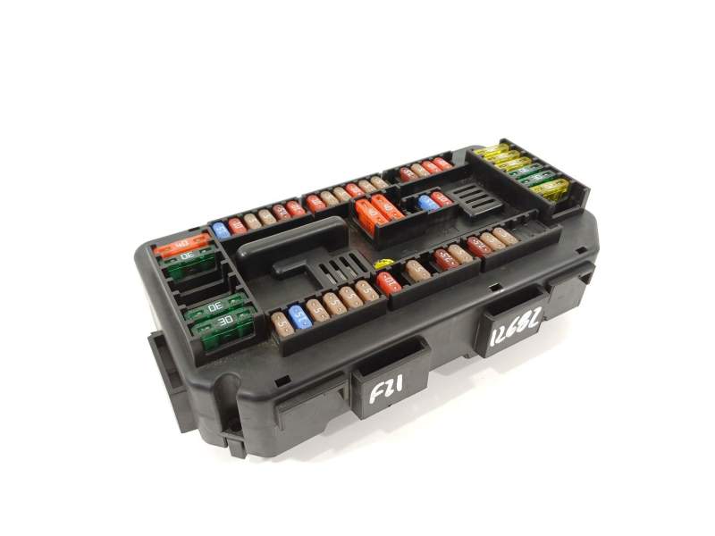 CAJA RELES / FUSIBLES 6114922487904 