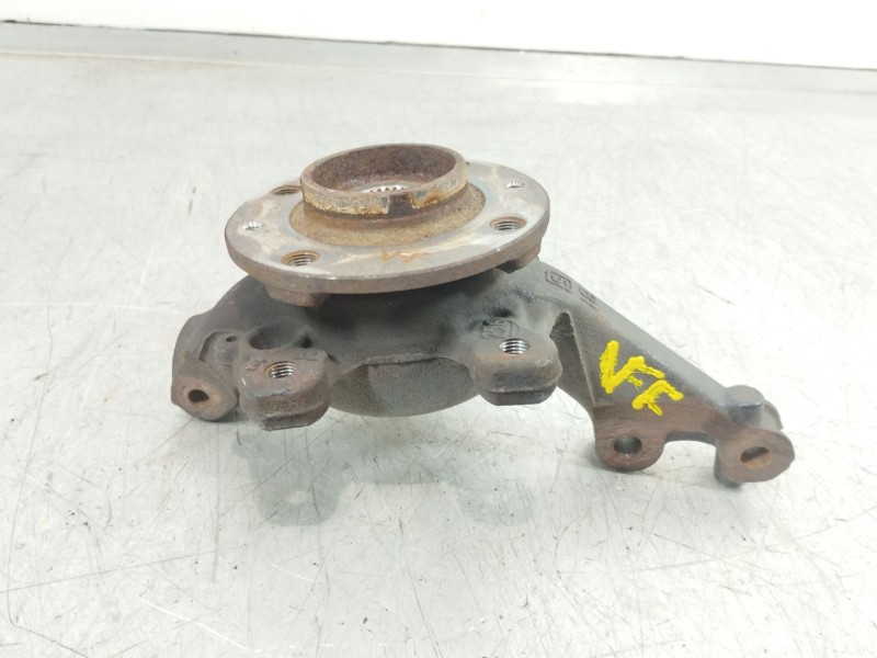 Recambio de mangueta delantera derecha para peugeot 208 2020 referencia OEM IAM   