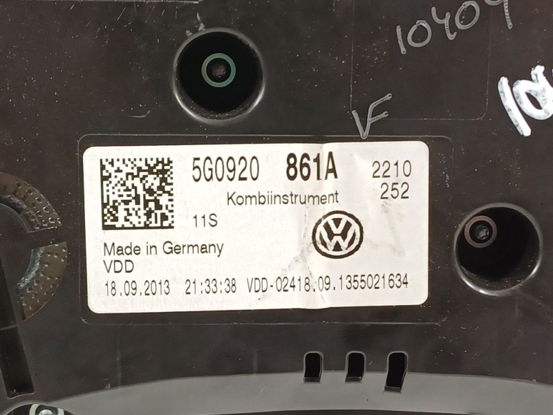 Recambio de cuadro instrumentos para volkswagen golf vii lim. advance bluemotion referencia OEM IAM 5G0920861A  