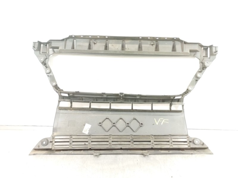 Recambio de rejilla delantera para fiat ducato combi 30 (290) 130 (l1h1) referencia OEM IAM 1315077070  