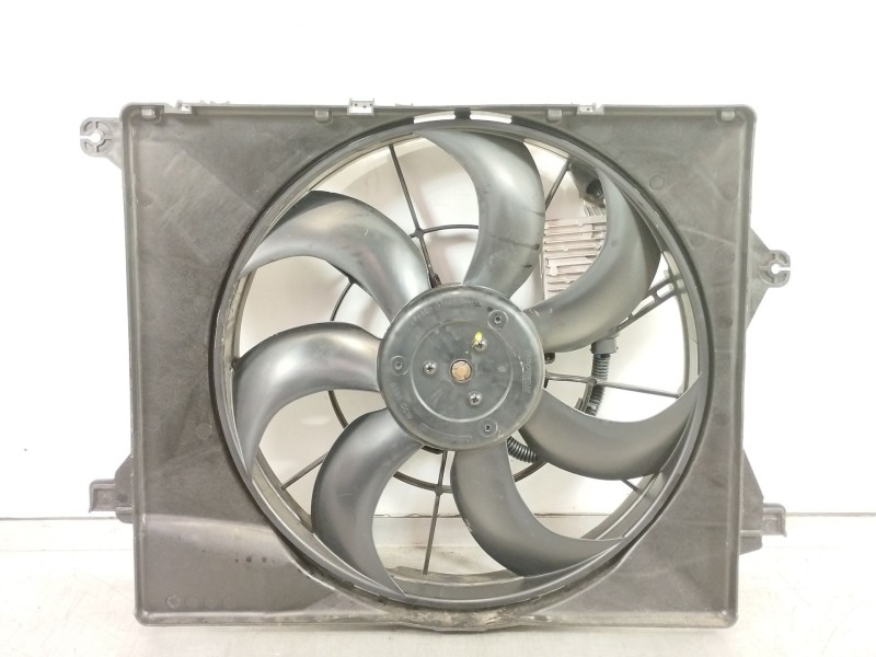 Recambio de electroventilador para kia stonic (ybcuv) platinum edition referencia OEM IAM 25380h8200  