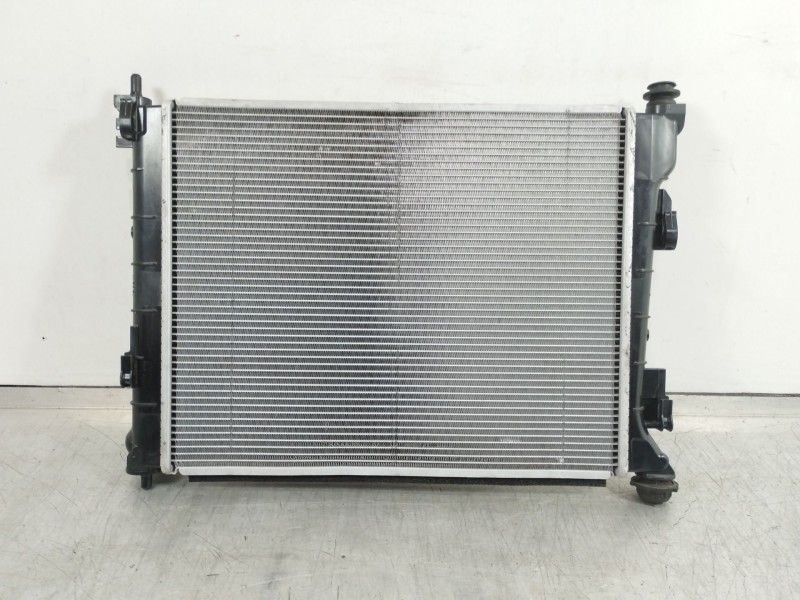 Recambio de radiador agua para kia stonic (ybcuv) platinum edition referencia OEM IAM 2543011xx  