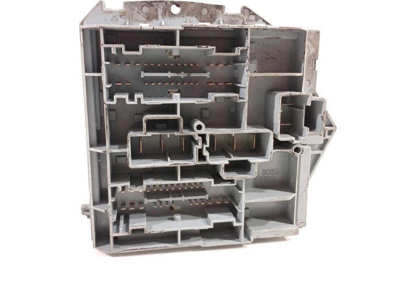 Recambio de caja reles / fusibles para peugeot boxer autobús 2.2 hdi 120 referencia OEM IAM 1349944080  