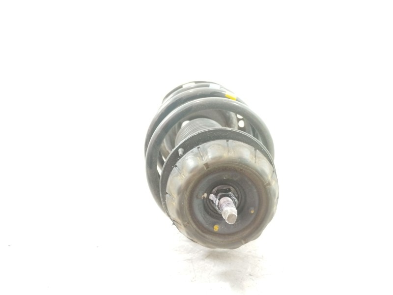 Recambio de amortiguador delantero derecho para kia stonic (ybcuv) platinum edition referencia OEM IAM 54660H8750  