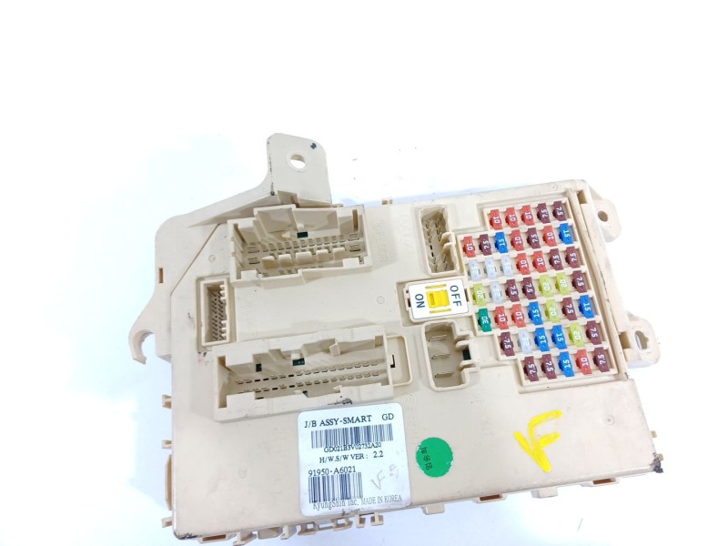 Recambio de caja reles / fusibles para hyundai i30 (gd) 1.4 cat referencia OEM IAM 91950A6021  