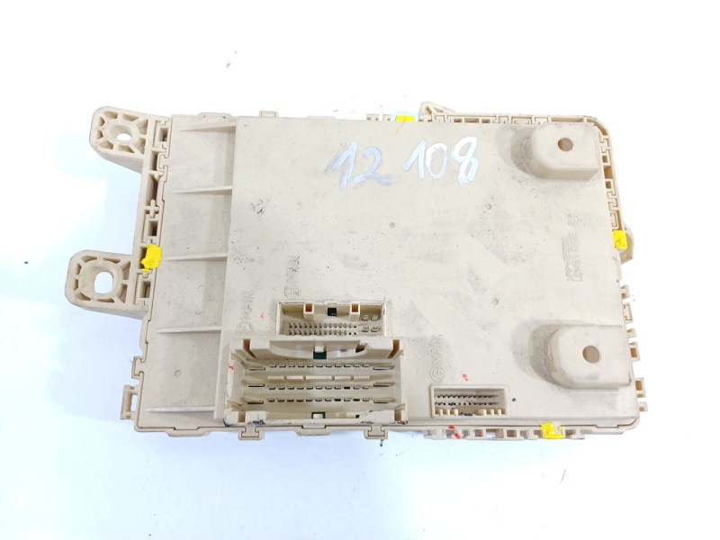 Recambio de caja reles / fusibles para hyundai i30 (gd) 1.4 cat referencia OEM IAM 91950A6021  