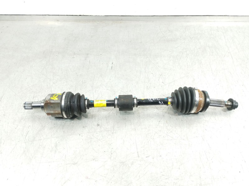 Recambio de transmision delantera izquierda para kia stonic (ybcuv) platinum edition referencia OEM IAM 49500H8250  