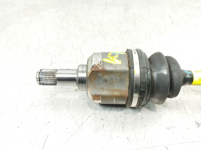 Recambio de transmision delantera izquierda para kia stonic (ybcuv) platinum edition referencia OEM IAM 49500H8250  