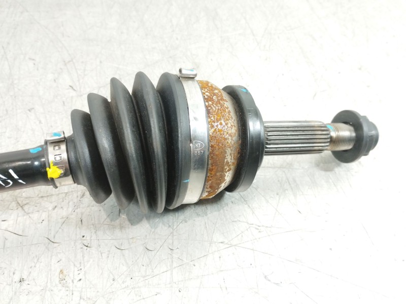 Recambio de transmision delantera izquierda para kia stonic (ybcuv) platinum edition referencia OEM IAM 49500H8250  