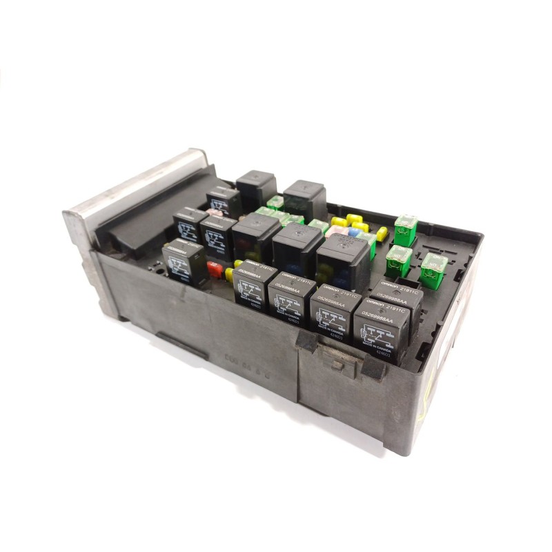 Recambio de caja reles / fusibles para chrysler voyager iv (rg, rs) 2.5 crd referencia OEM IAM 05144580AC  05144508AC