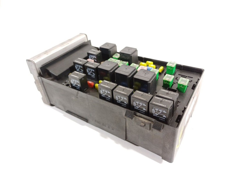 Recambio de caja reles / fusibles para chrysler voyager iv (rg, rs) 2.5 crd referencia OEM IAM 05144580AC  05144508AC