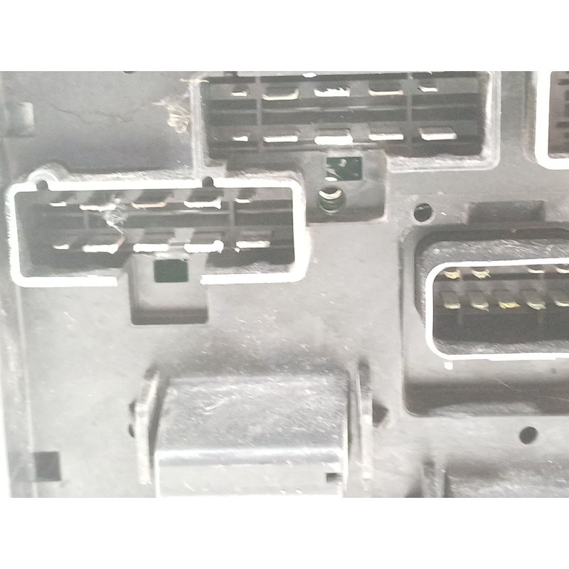 Recambio de caja reles / fusibles para chrysler voyager iv (rg, rs) 2.5 crd referencia OEM IAM 05144580AC  05144508AC