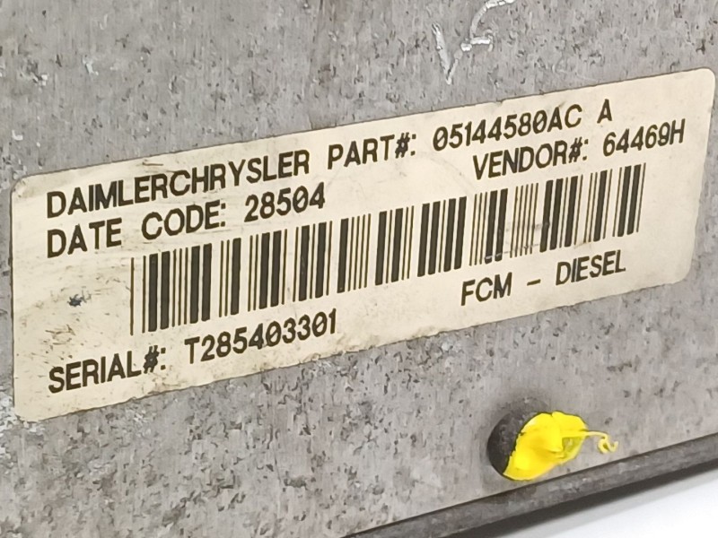 Recambio de caja reles / fusibles para chrysler voyager iv (rg, rs) 2.5 crd referencia OEM IAM 05144580AC  05144508AC