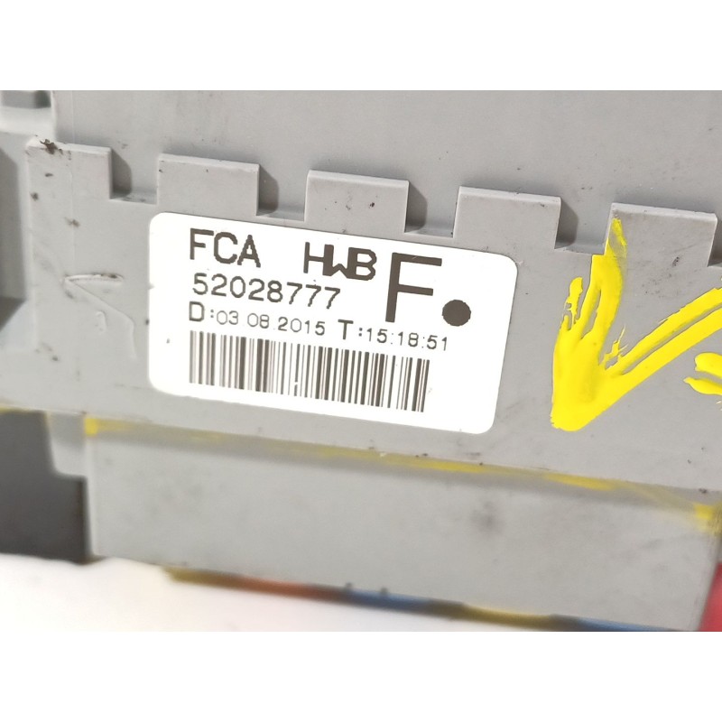 Recambio de caja reles / fusibles para opel combo e tour / life (k9) 1.2 referencia OEM IAM 52028777  
