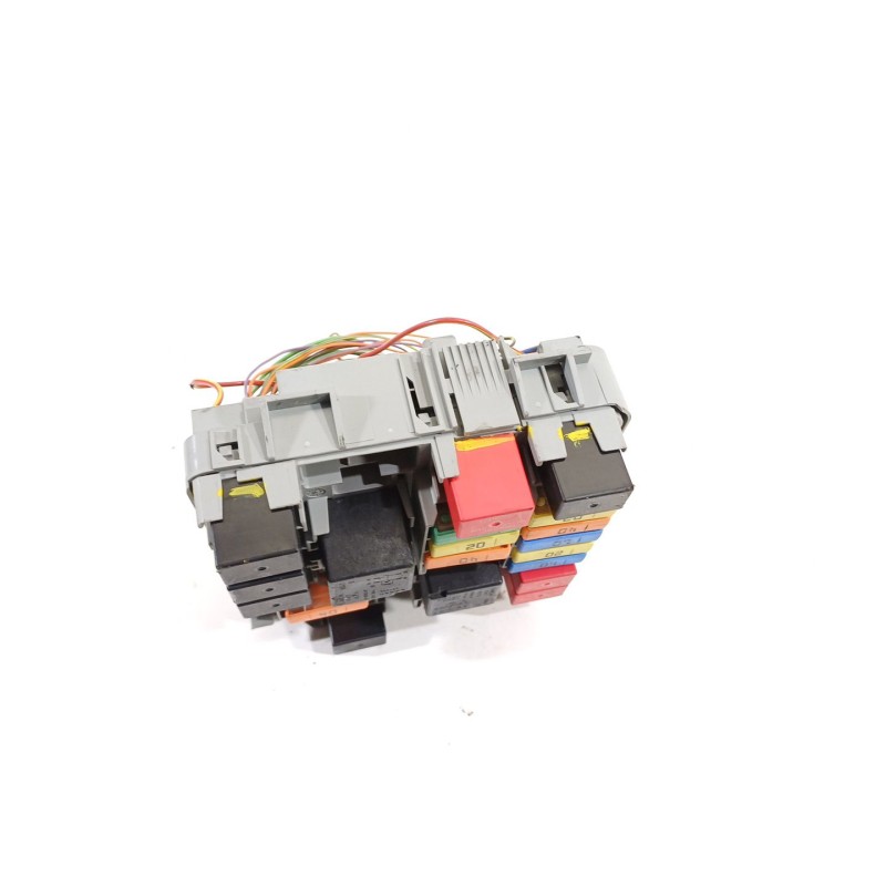 Recambio de caja reles / fusibles para opel combo e tour / life (k9) 1.2 referencia OEM IAM 52028777  