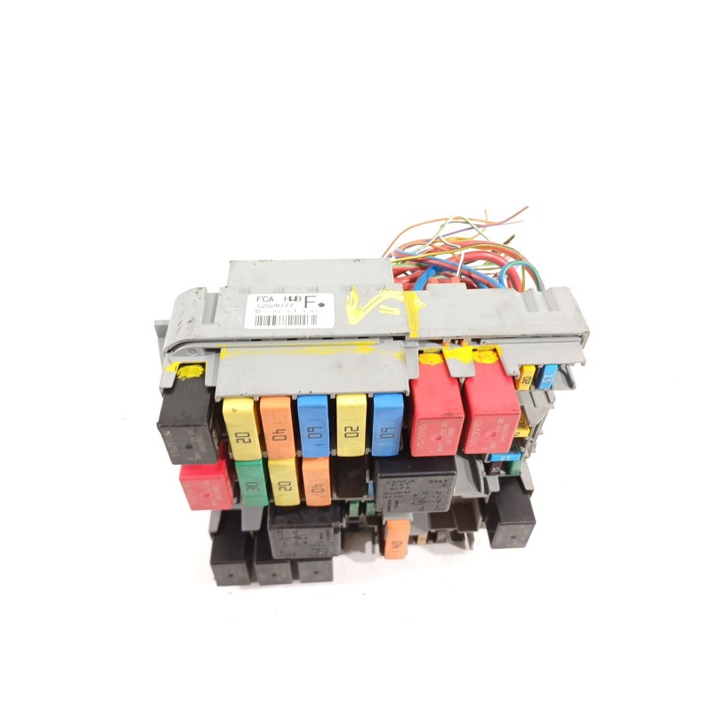 Recambio de caja reles / fusibles para opel combo e tour / life (k9) 1.2 referencia OEM IAM 52028777  