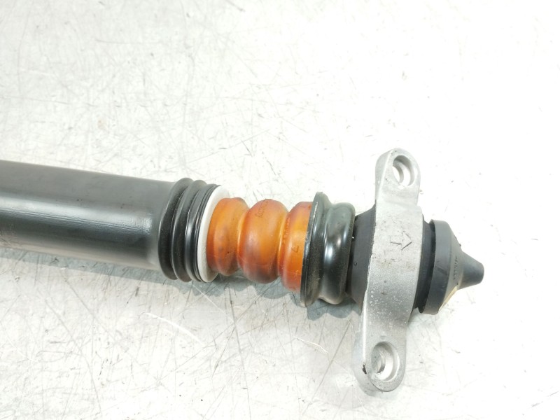 Recambio de amortiguador trasero izquierdo para kia stonic (ybcuv) platinum edition referencia OEM IAM 55300H8750  