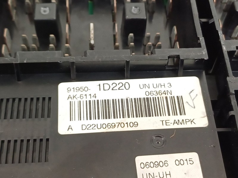 Recambio de caja reles / fusibles para kia carens (un) concept referencia OEM IAM 919501D220  