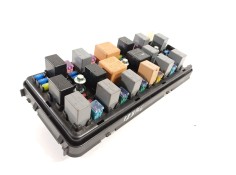 Recambio de caja reles / fusibles para chevrolet captiva 2.0 vcdi lt referencia OEM IAM 06372   2